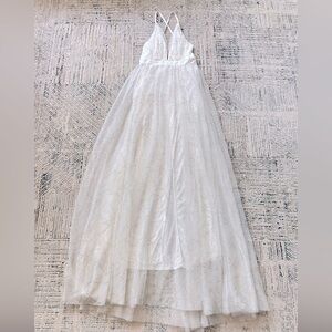 Luxxel White Maxi Deep V Gown with Metallic Design. Size Small